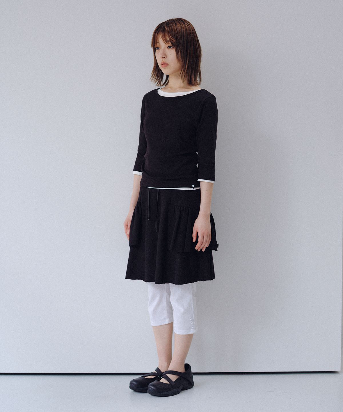 오헤시오(OHESHIO) SLIM BUTTON POINT LEGGINGS, WHITE
