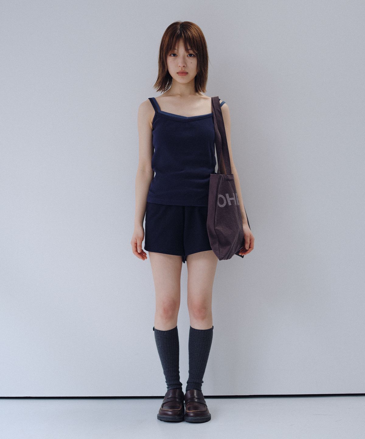 오헤시오(OHESHIO) BASIC RIBBED V-NECK SLEEVELESS, NAVY