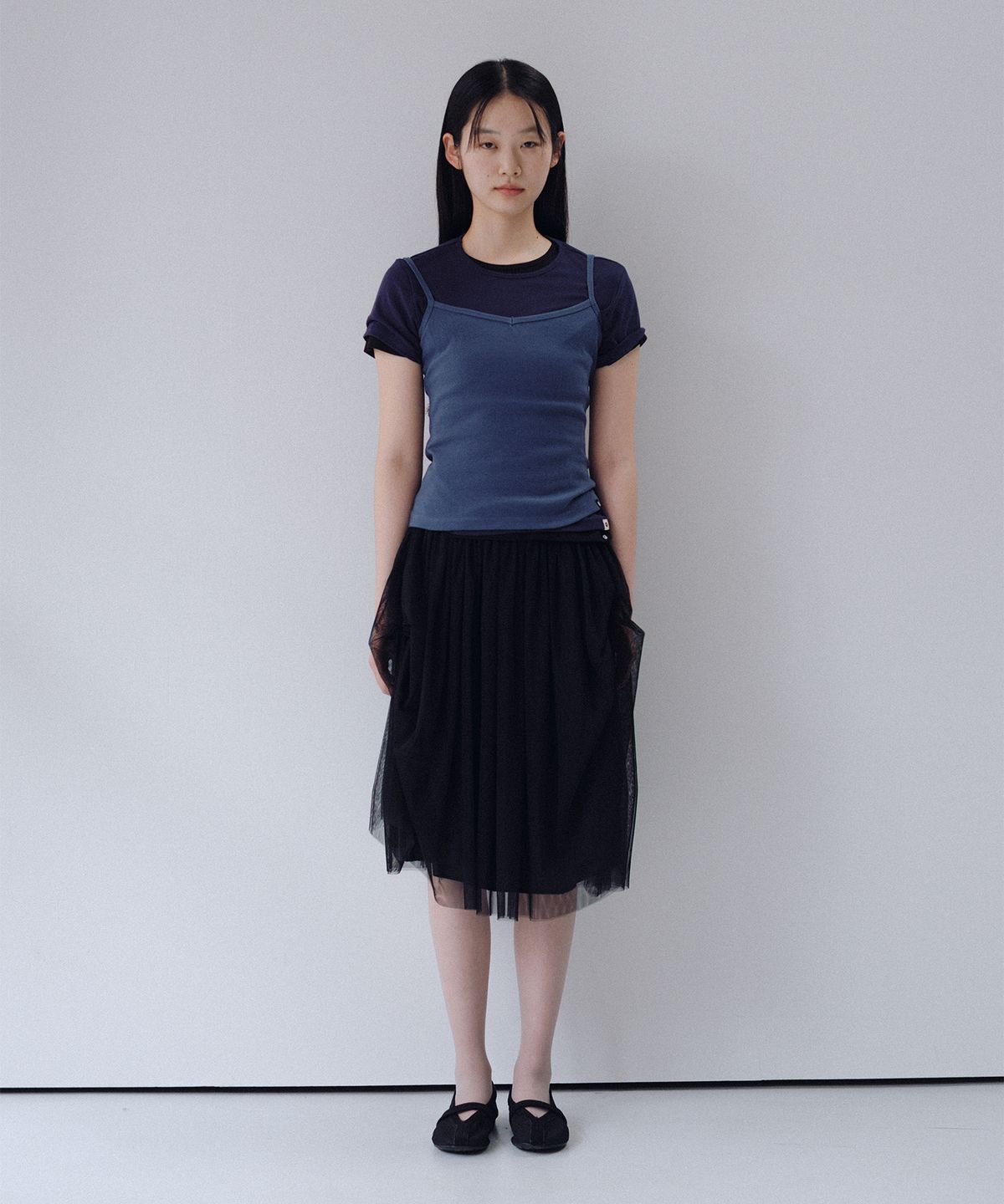오헤시오(OHESHIO) BASIC RIBBED V-NECK SLEEVELESS, BLUE