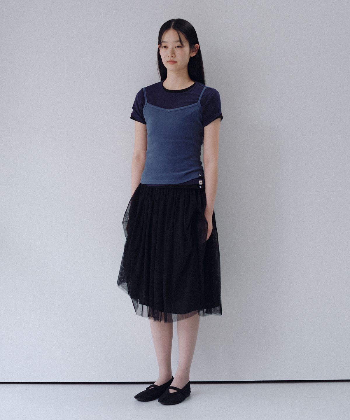 오헤시오(OHESHIO) BASIC RIBBED V-NECK SLEEVELESS, BLUE