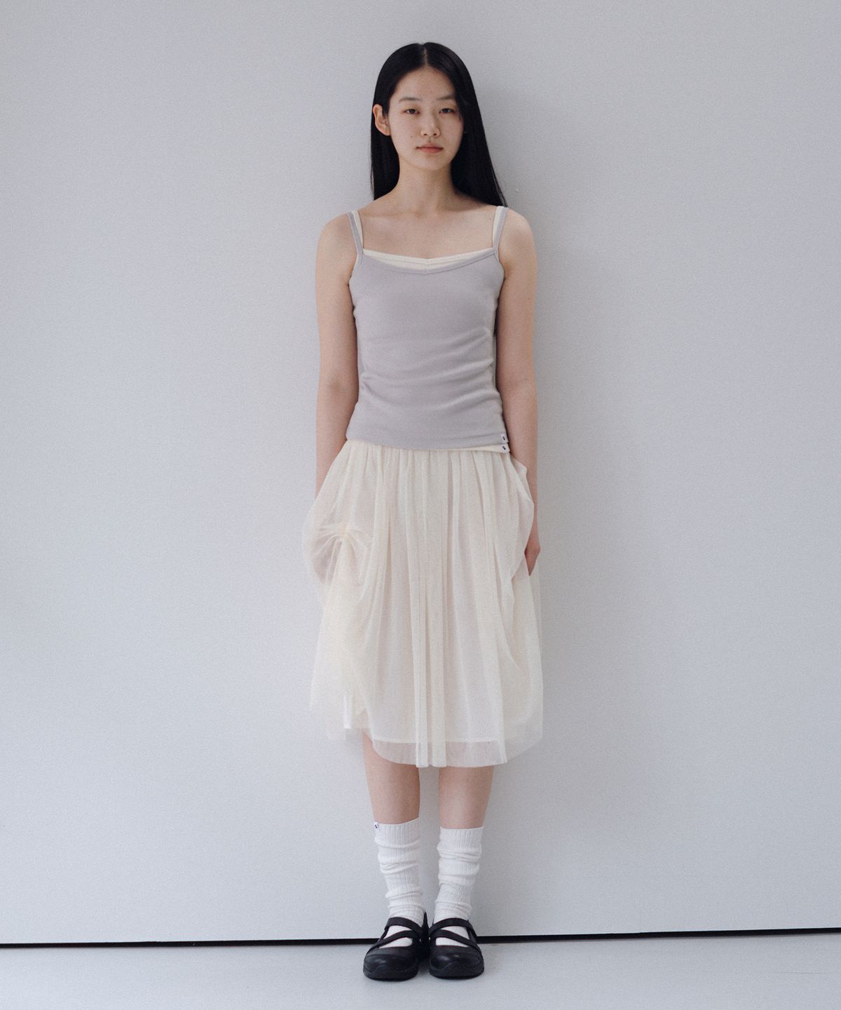 오헤시오(OHESHIO) BASIC RIBBED V-NECK SLEEVELESS, LIGHT GRAY
