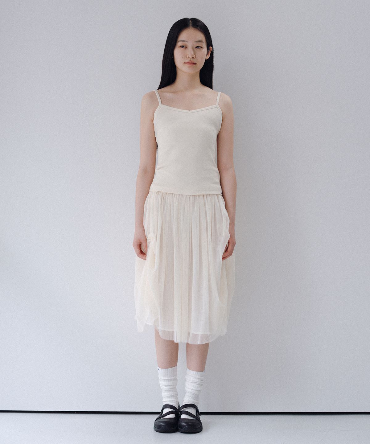 오헤시오(OHESHIO) BASIC RIBBED V-NECK SLEEVELESS, CREAM