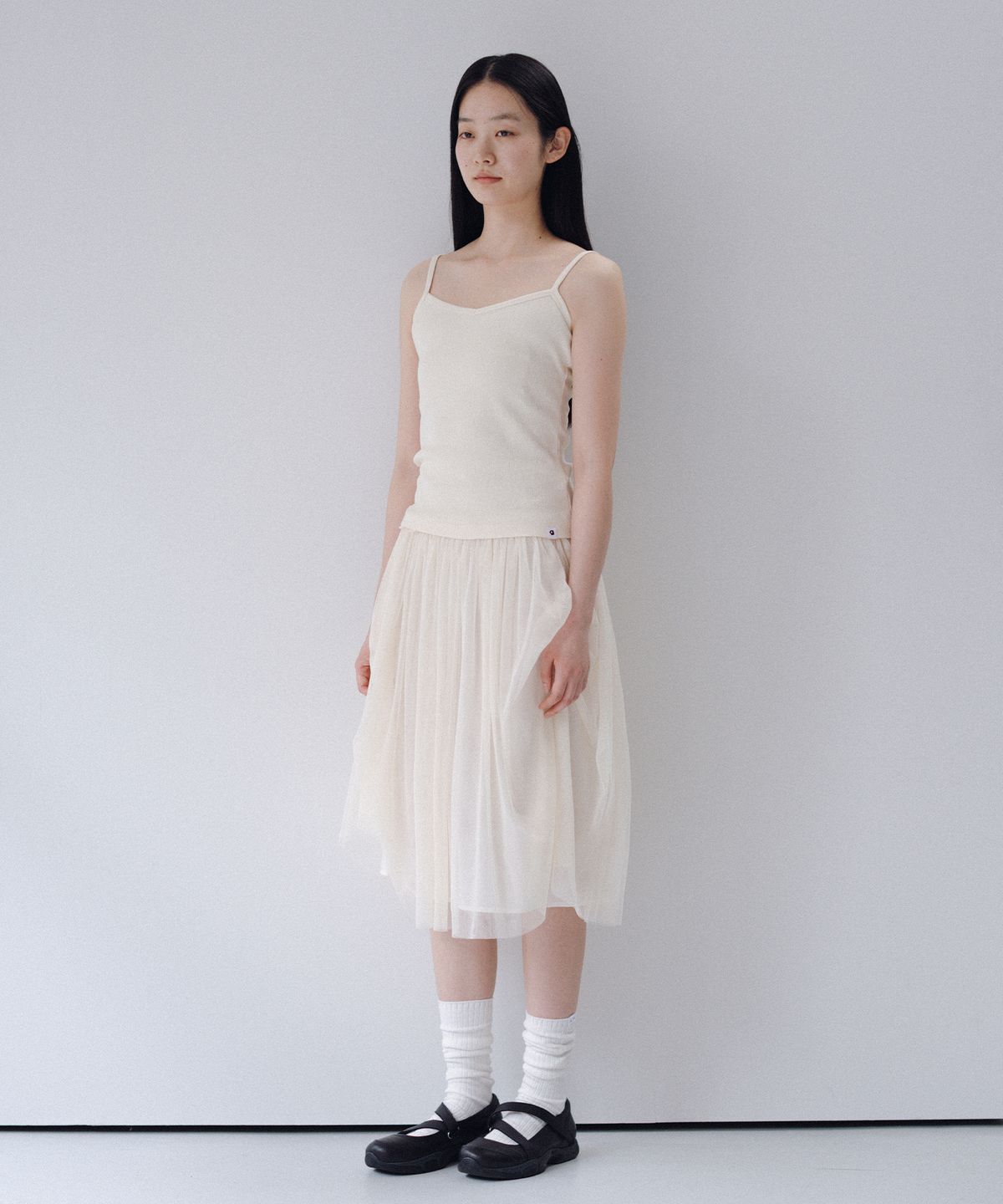 오헤시오(OHESHIO) BASIC RIBBED V-NECK SLEEVELESS, CREAM