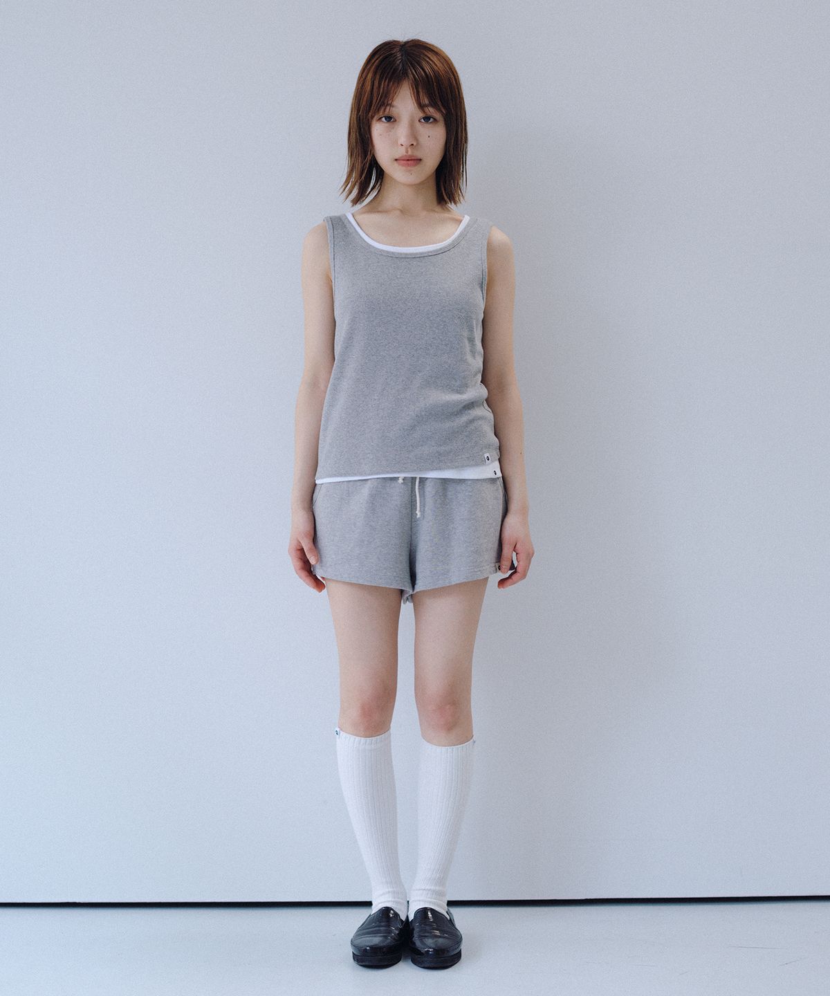 오헤시오(OHESHIO) BASIC U-NECK SLEEVELESS, MELANGE GRAY