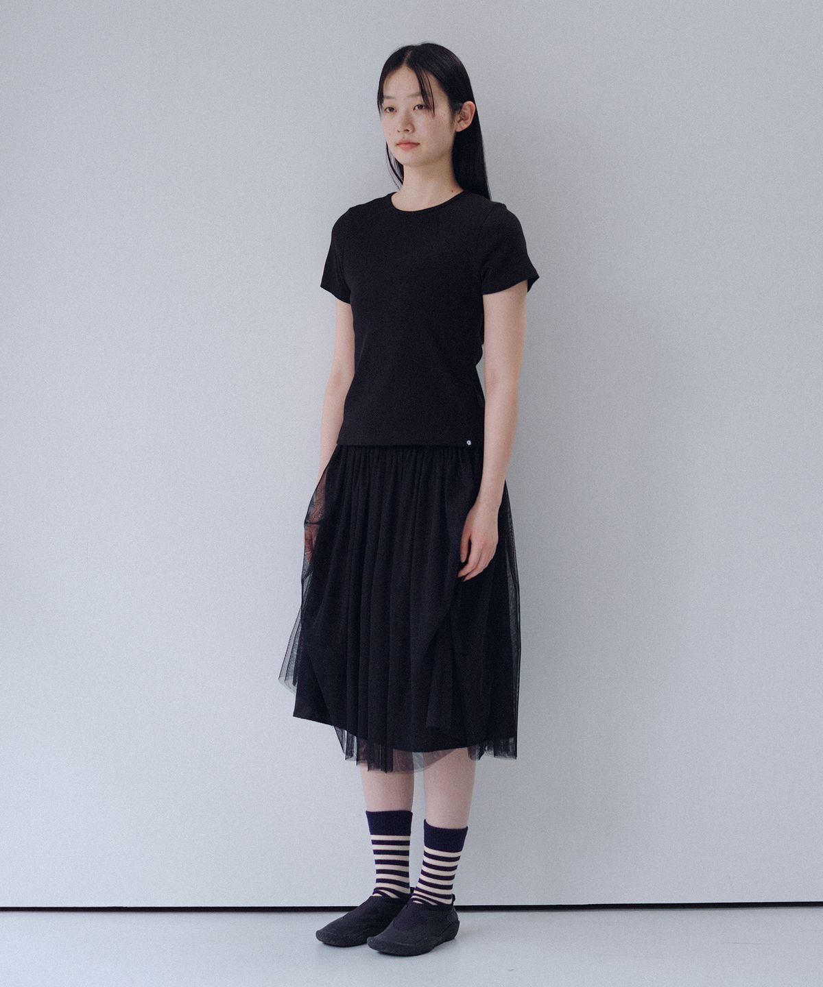 오헤시오(OHESHIO) BASIC SLIM RIBBED T-SHIRT, BLACK