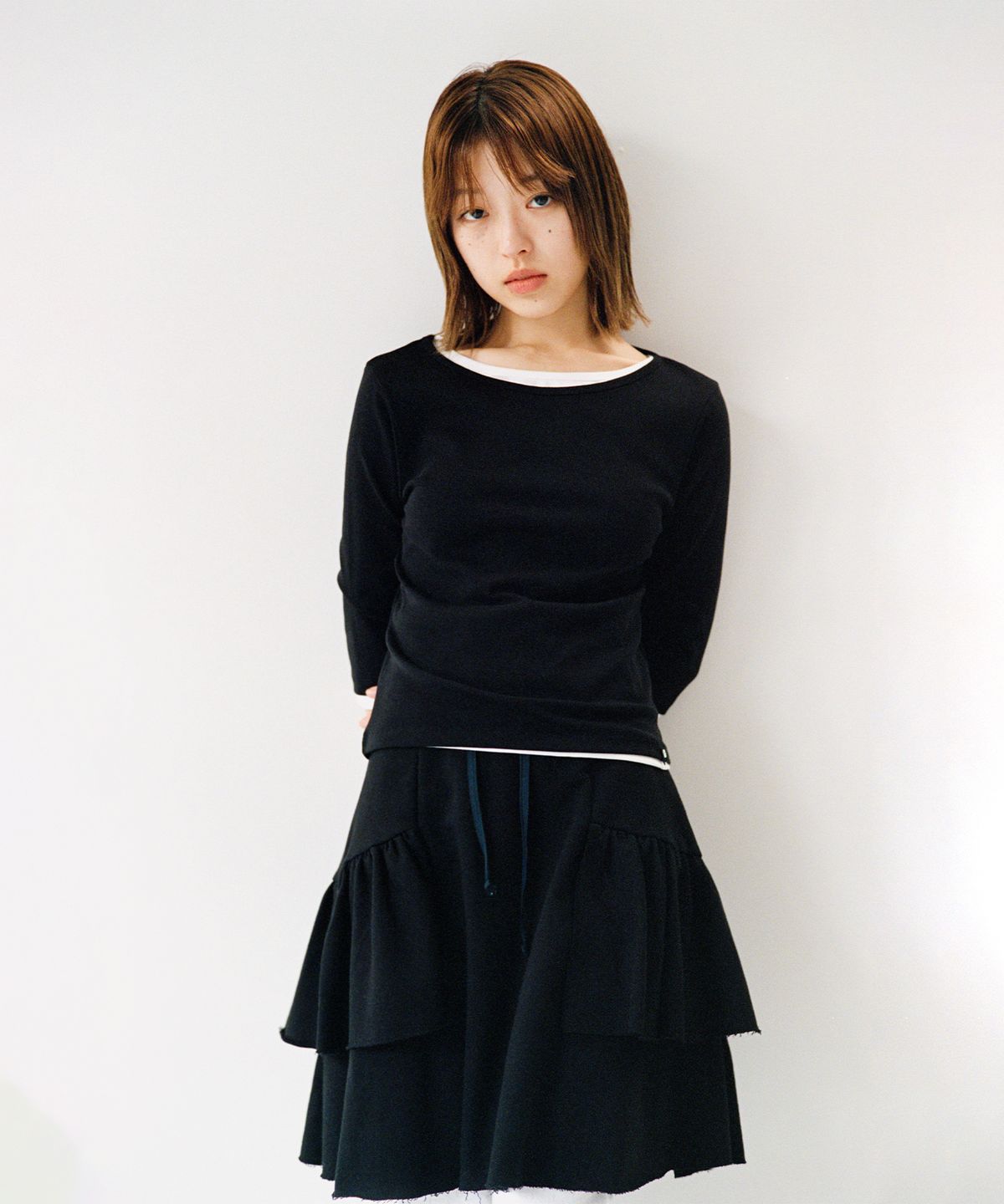 오헤시오(OHESHIO) SHIRRING MIDI BANDING SKIRT, BLACK