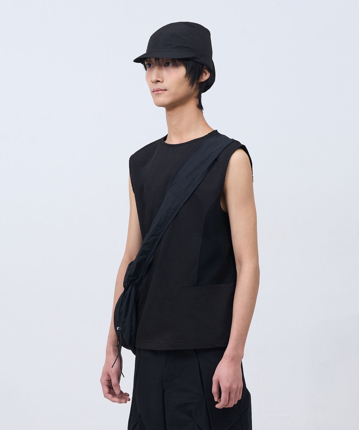 카사카사(KASAKASA) Contrast Panel Vest Black