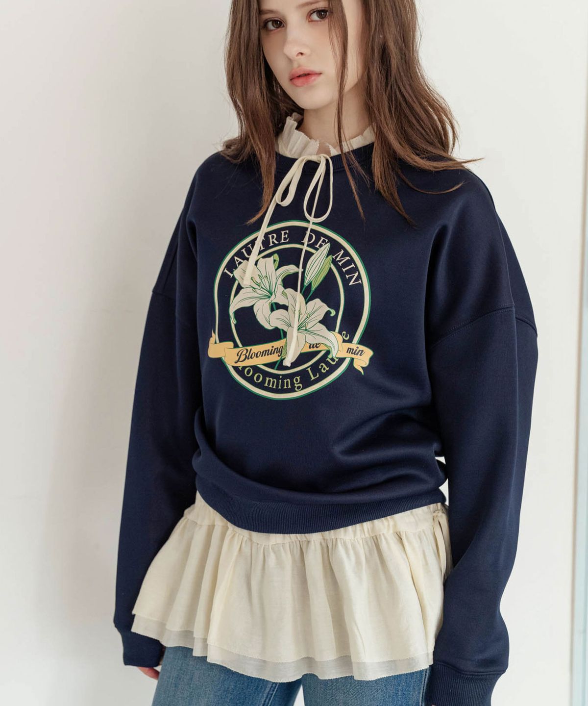 로트르드민(LAUTREDE MIN) Lautre Lily Navy Sweatshirts