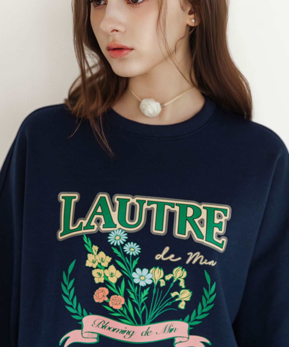 로트르드민(LAUTREDE MIN) Lautre Blooming Navy Sweatshirts