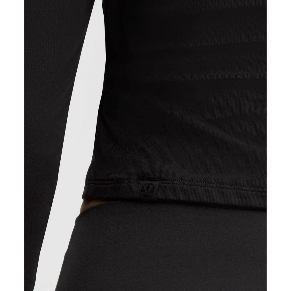 룰루레몬(LULULEMON) Nulu 위드 메쉬 오버레이 롱슬리브 셔츠  BLK
