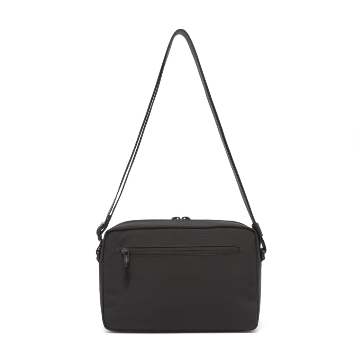 스노우피크 어패럴(SNOWPEAK APPAREL) 듀얼테크 볼드 크로스백 4L (S26ZUFCB37) Dark Charcoal