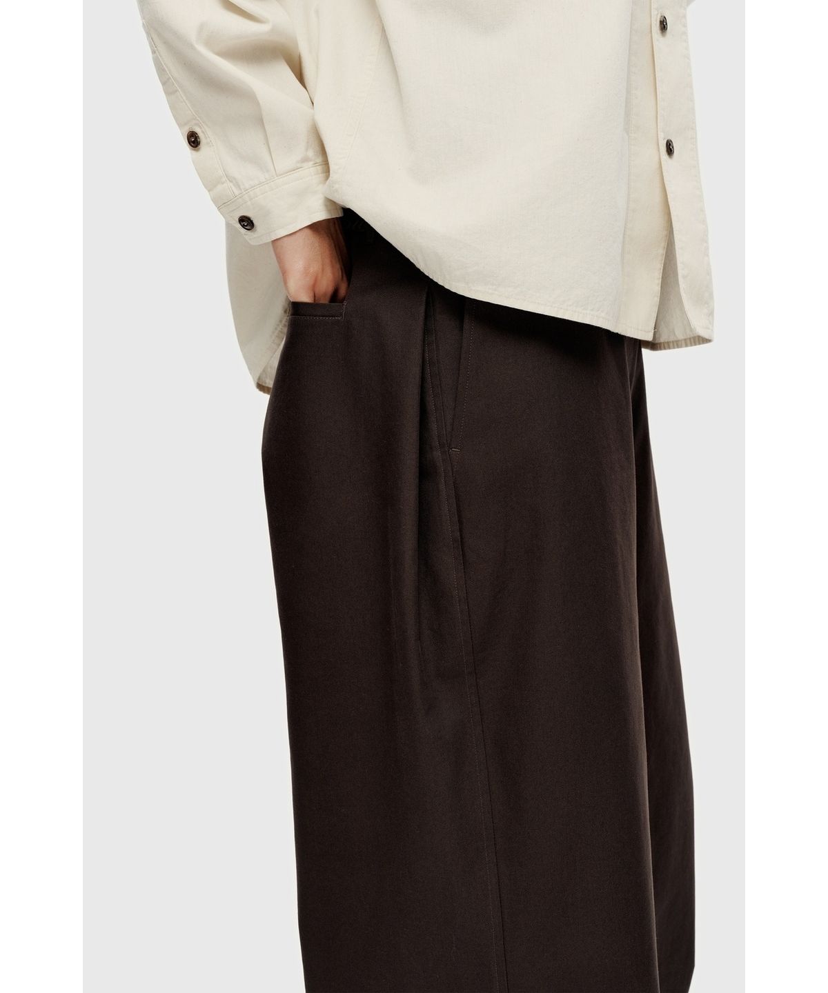 유스(YOUTH) Pleated Pants - Dark Brown