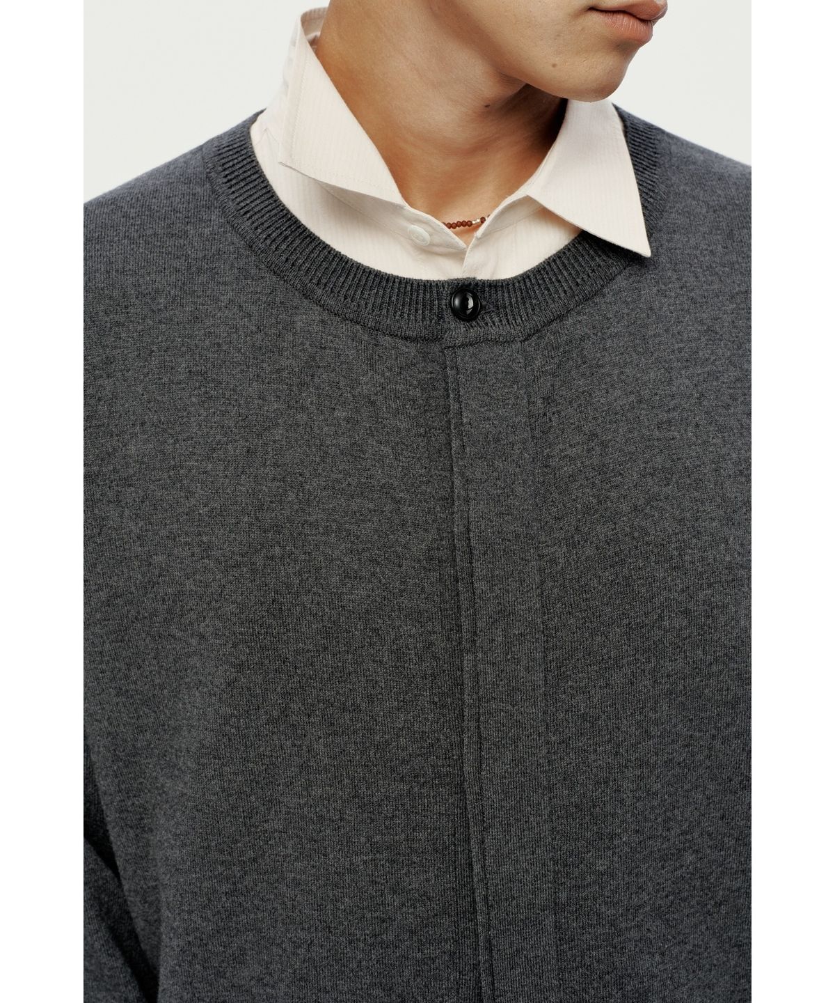 유스(YOUTH) Hidden Button Round Neck Cardigan - Charcoal Grey