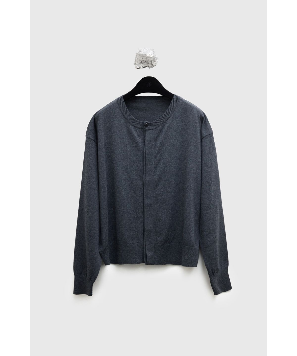 유스(YOUTH) Hidden Button Round Neck Cardigan - Charcoal Grey