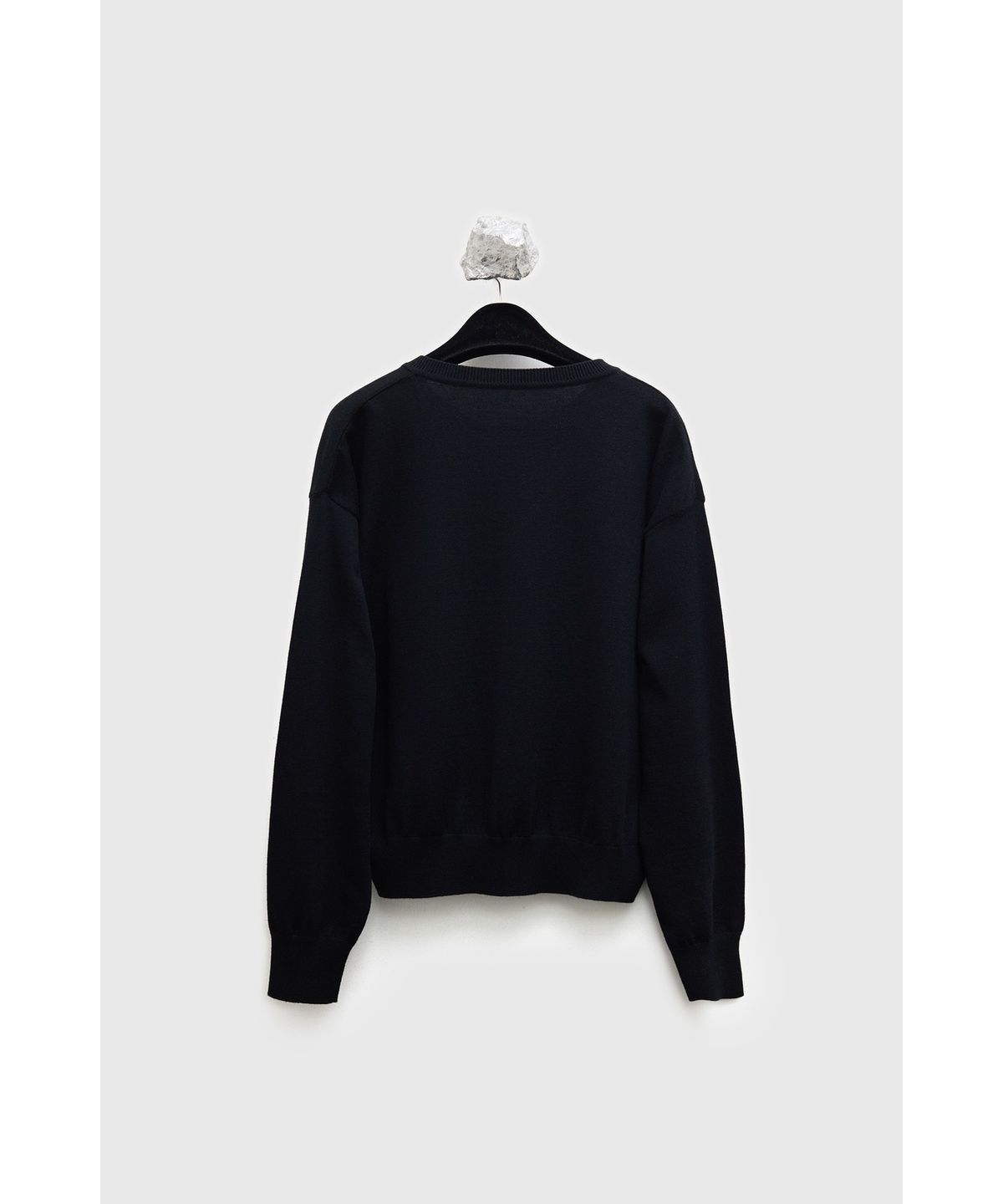 유스(YOUTH) Hidden Button Round Neck Cardigan - Black