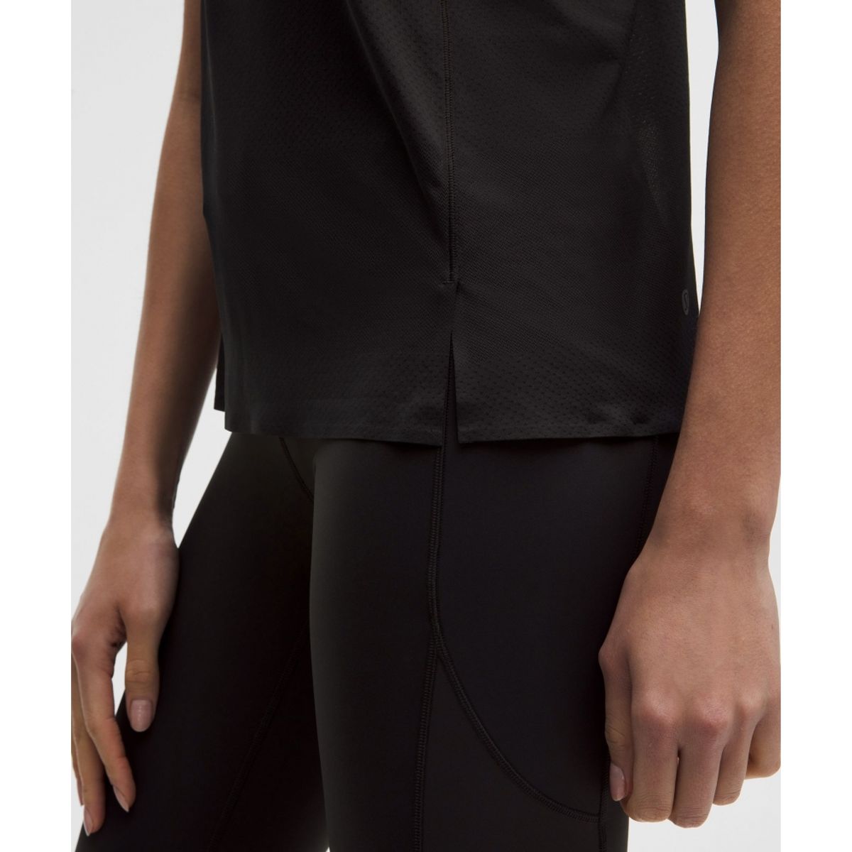 룰루레몬(LULULEMON) 패스트 앤 프리 싱글릿 *퍼포레이티드 스트라이프  BLK