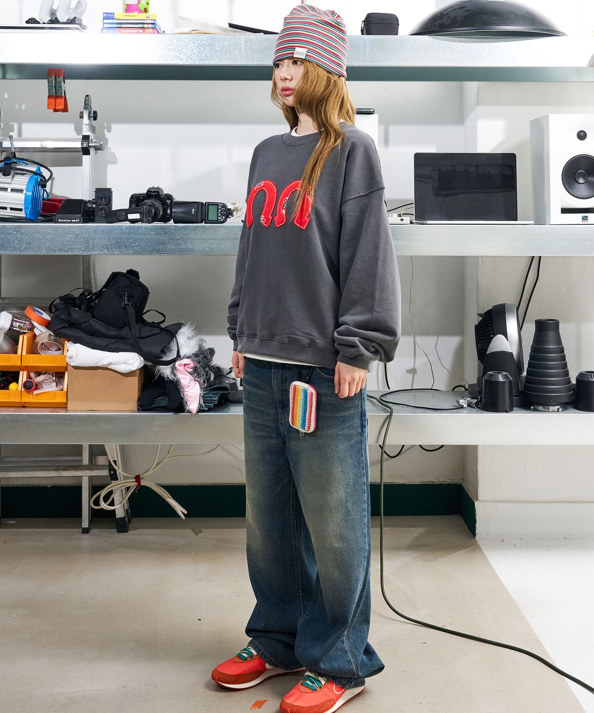 낫뉴(NOT NEW) Horse Shoe Applique nn Sweatshirt Charcoal