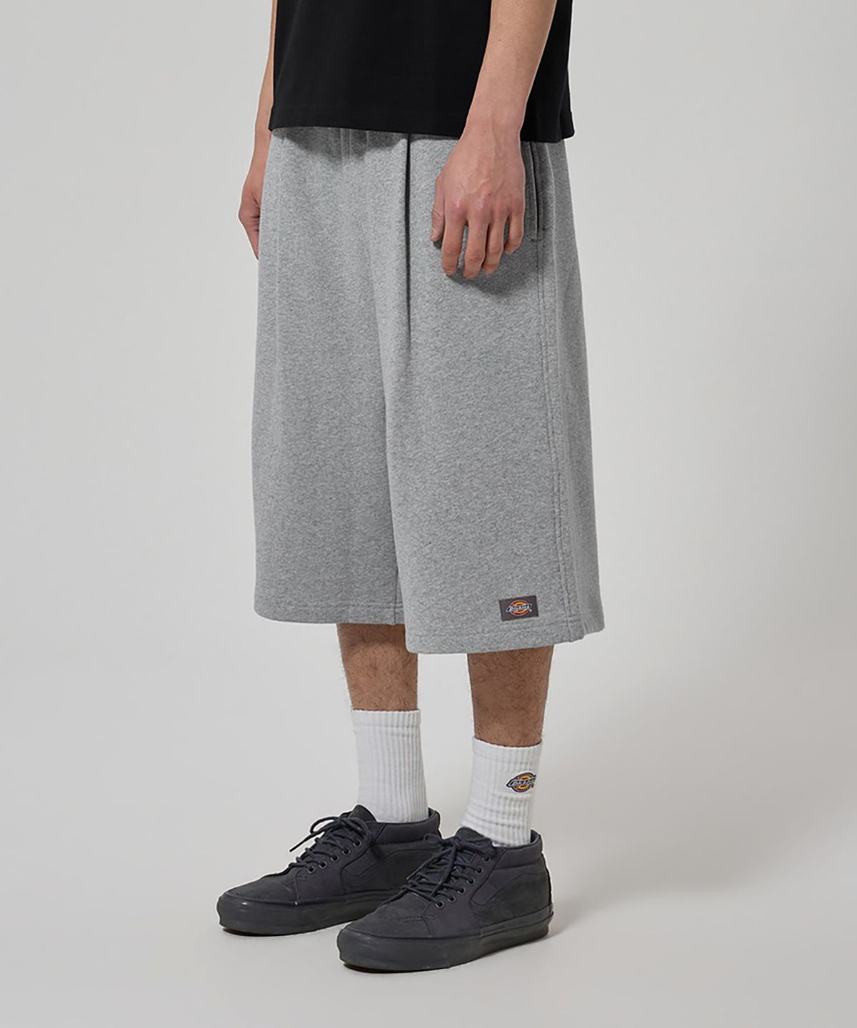 디키즈(DICKIES) 루즈핏 원 턱 스웨트 쇼츠 Melange