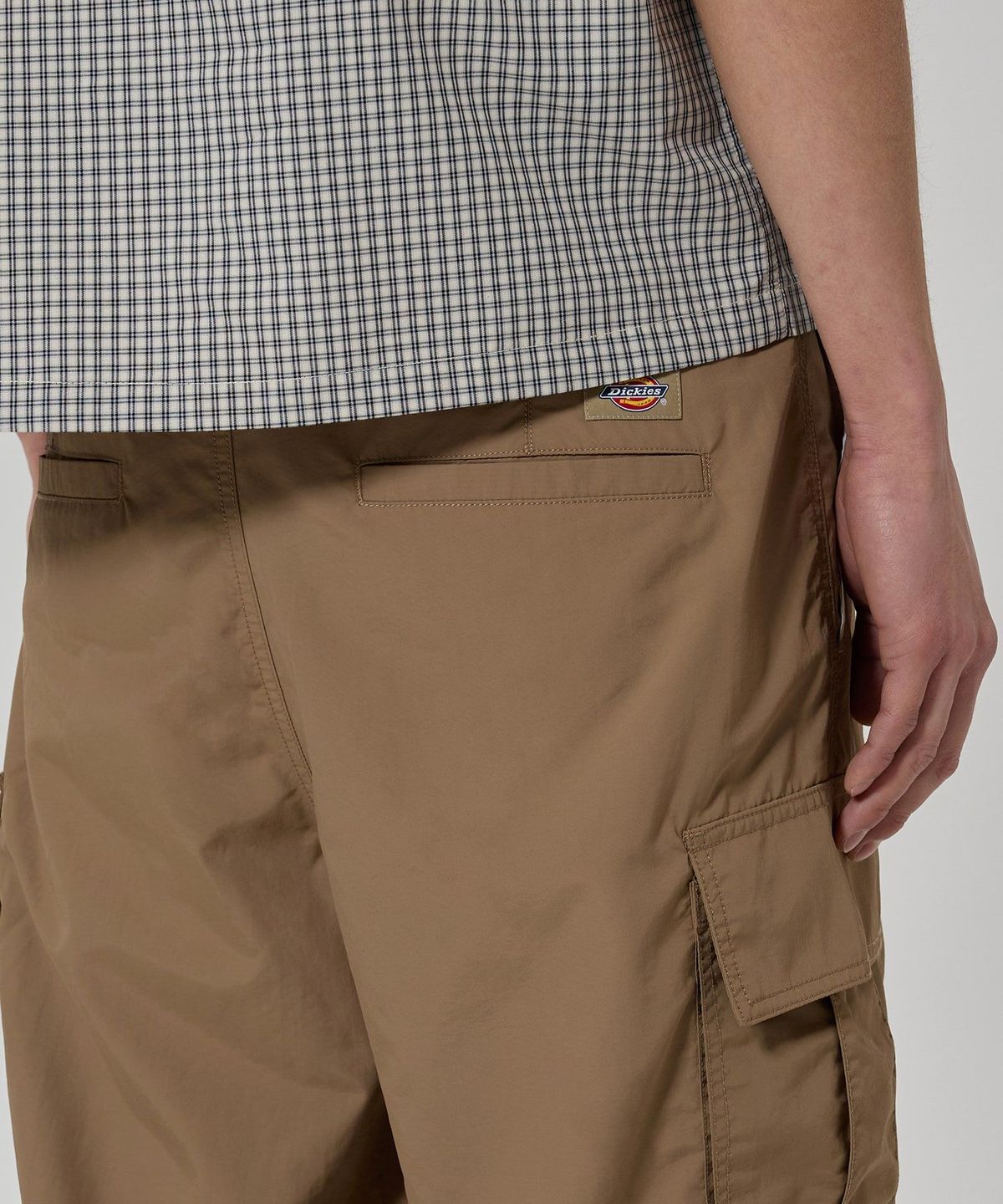 디키즈(DICKIES) 라이트 나일론 카고 버뮤다 팬츠 Khaki