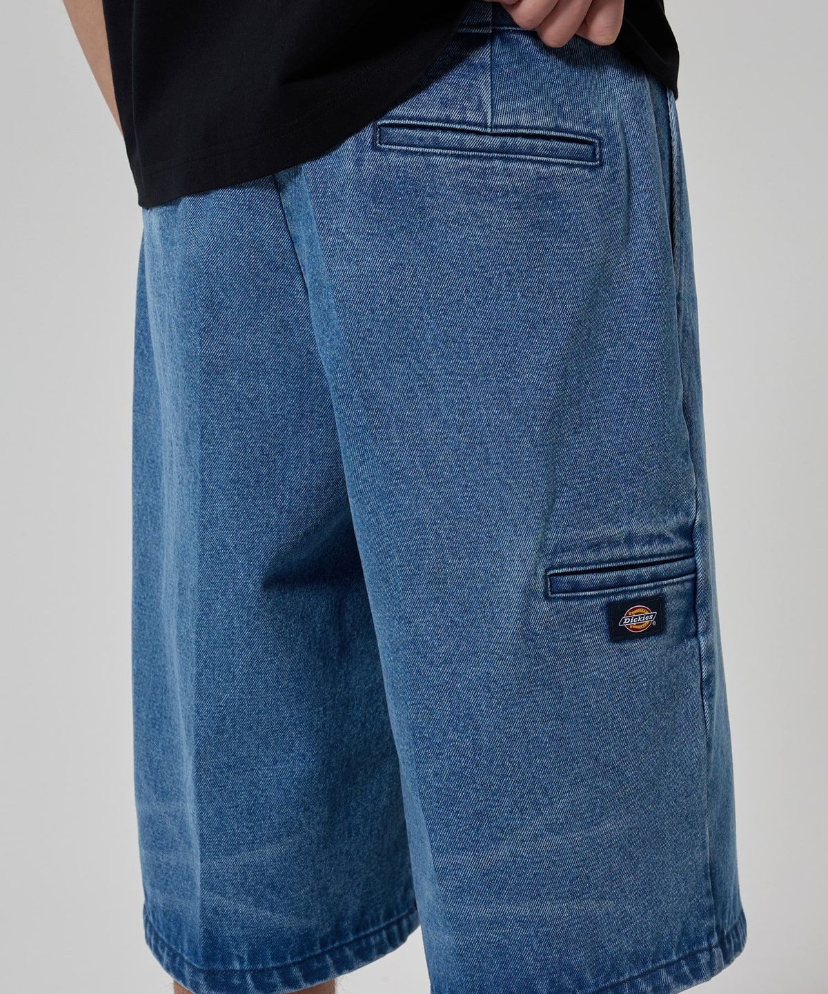 디키즈(DICKIES) 워시드 42283 루즈핏 데님 워크쇼츠 Washed Medium Blue