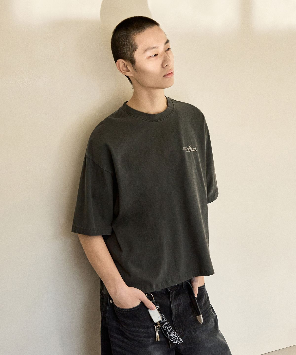미니멀프로젝트(MINIMALPROJECT) 레터링 피그먼트 크롭 반팔티셔츠 MST171C / 4COLOR