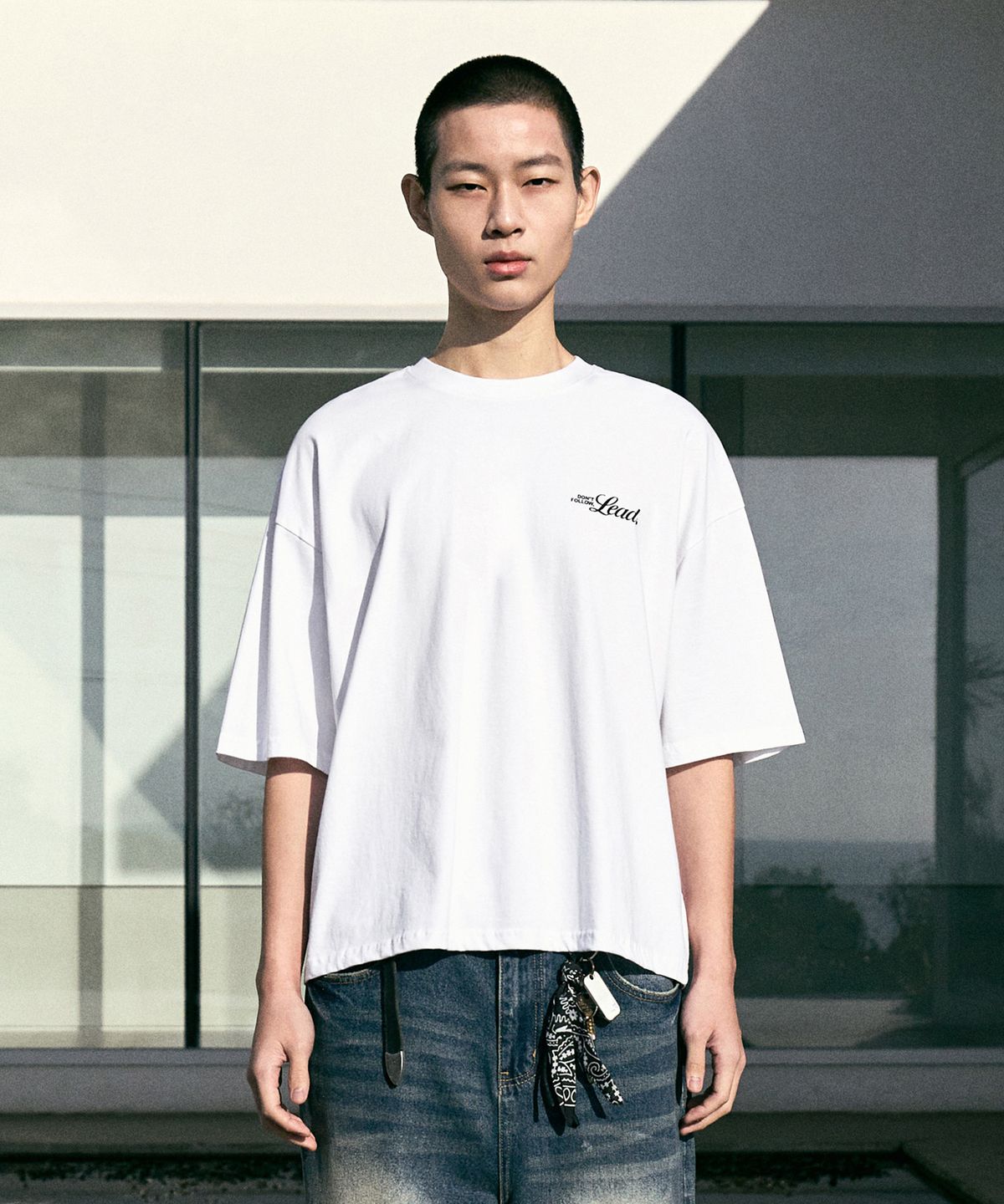 미니멀프로젝트(MINIMALPROJECT) 레터링 피그먼트 크롭 반팔티셔츠 MST171C [WHITE]