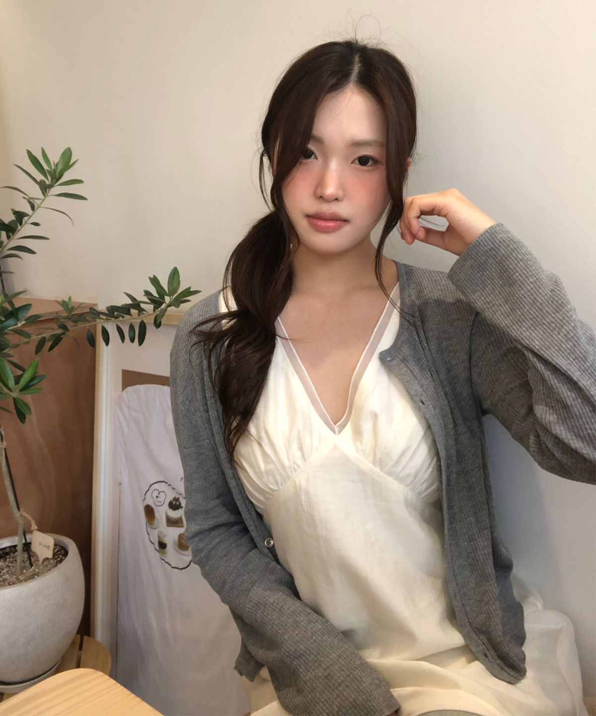 미쏘(MIXXO) V-neck Layered Dress