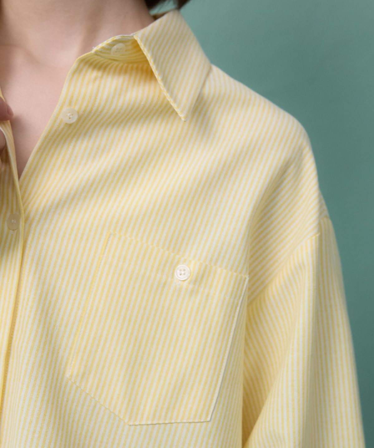 뮈르뮈르(MURMURE) 리몬 백패치 오버핏 셔츠_Limon Overfit Shirt