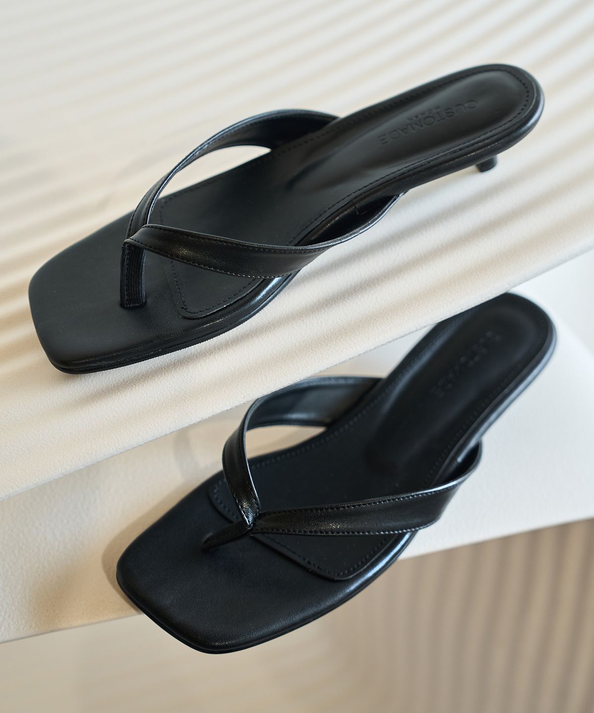 커스텀에이드 우먼(CUSTOMADE WOMAN) 루미 키튼 플립 뮬 3cm (CW0104BK)