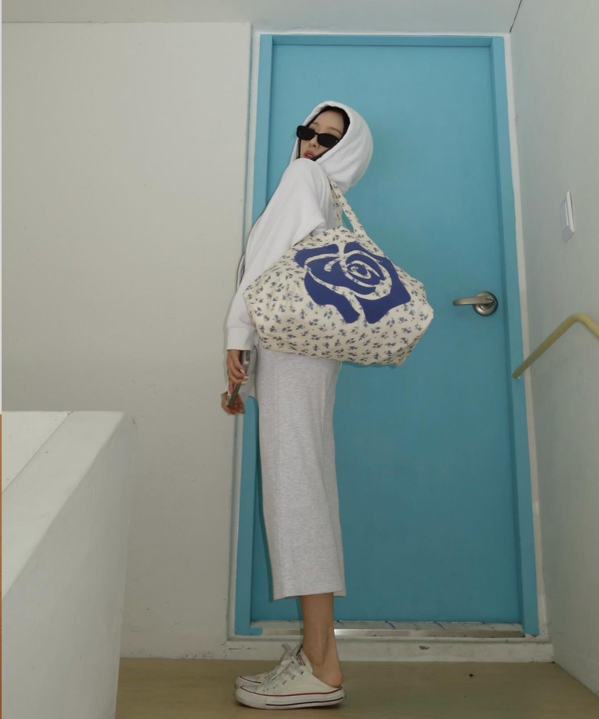 마조네(MA JOURNEE) ROSE PATCH ECO BAG_BLUE