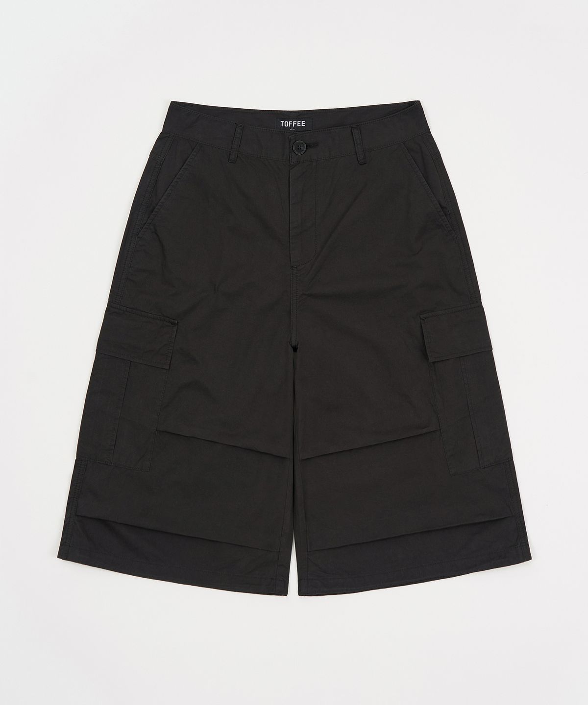 토피(TOFFEE) 백포켓 카고 버뮤다 팬츠 (BLACK)