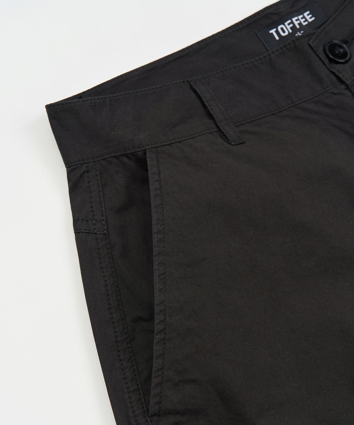 토피(TOFFEE) 백포켓 카고 버뮤다 팬츠 (BLACK)