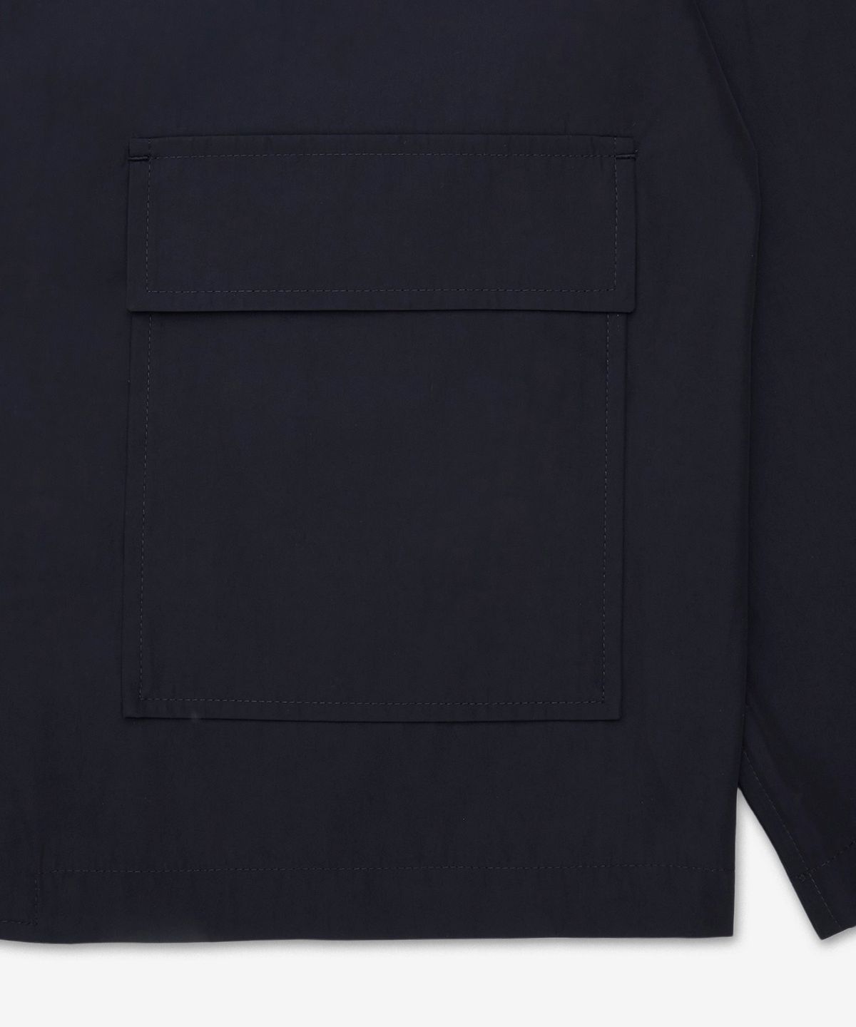 톰 브라운(THOM BROWNE) 라이트 메모리 테크 패커블 스포츠 코트 재킷 - 네이비 / MJU581PF0967415