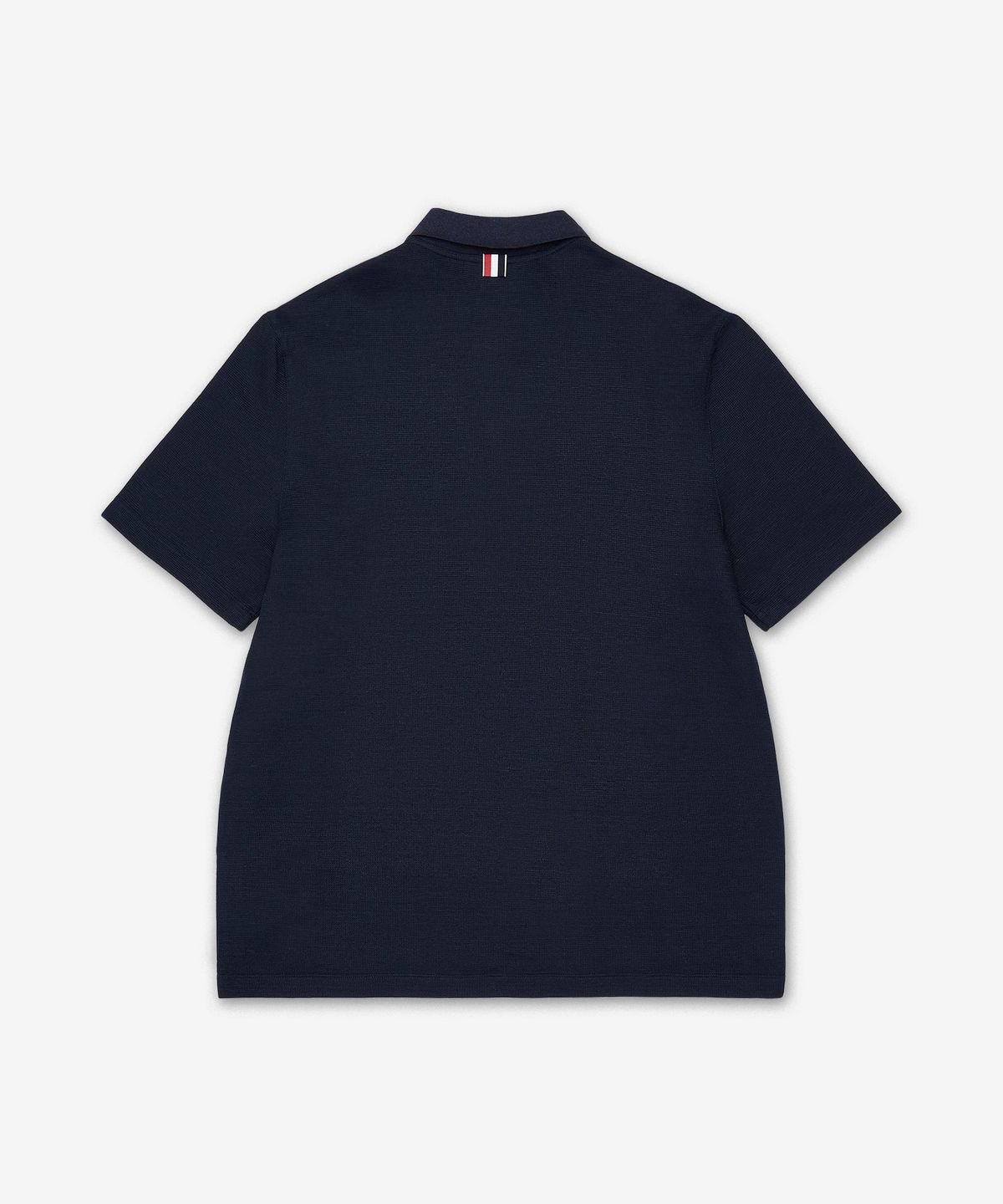 톰 브라운(THOM BROWNE) 텍스처드 코튼 리넨 RWB 자수 반소매 폴로 셔츠 - 네이비 / MJP244EJ0251415