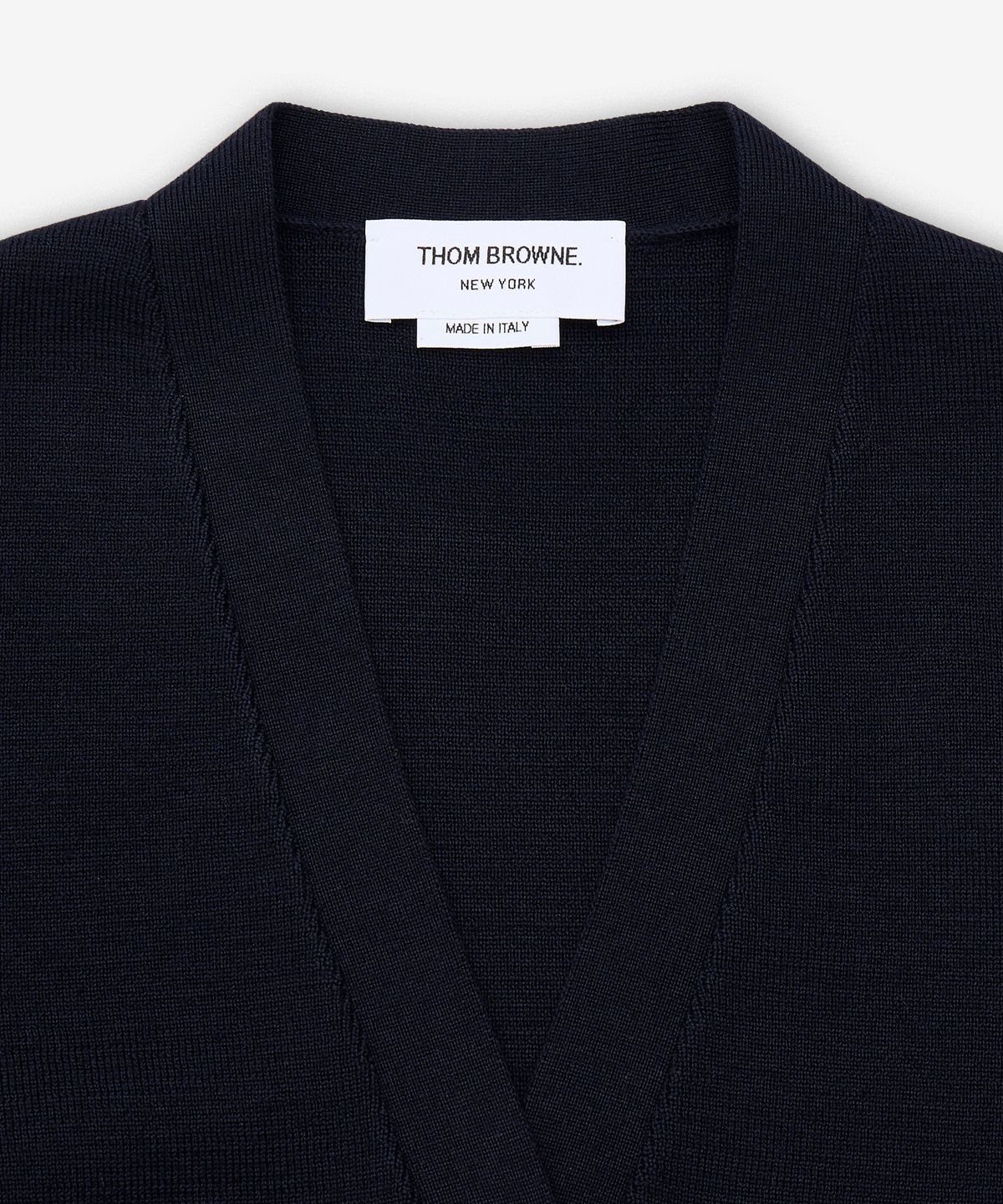 톰 브라운(THOM BROWNE) 울 4-바 브이넥 가디건 - 네이비 / FKC207A00014415