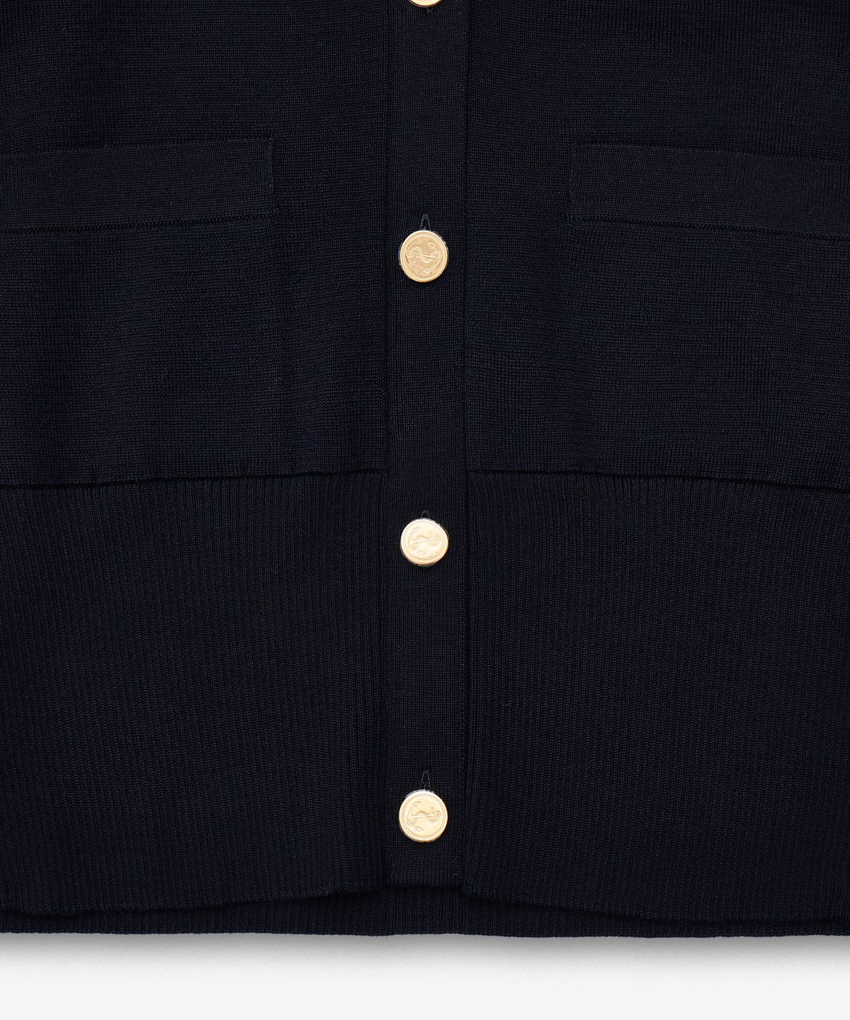 톰 브라운(THOM BROWNE) 울 4-바 브이넥 가디건 - 네이비 / FKC207A00014415