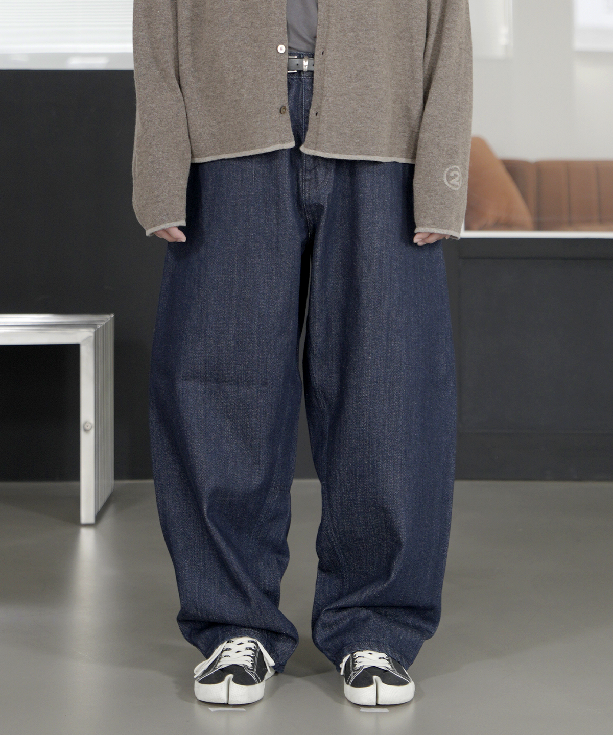 애쓰(AETH) [데일리룸 x AETH] Loose Curved Jean_Raw Indigo