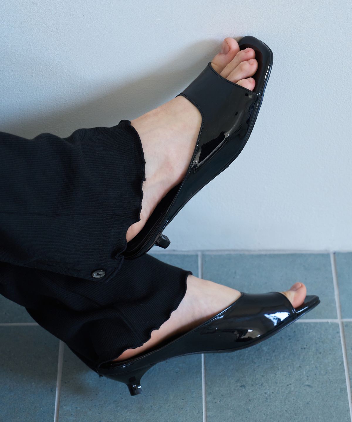 커스텀에이드 우먼(CUSTOMADE WOMAN) 미라 모던 스퀘어 힐 3.5cm (CW0109EBK)