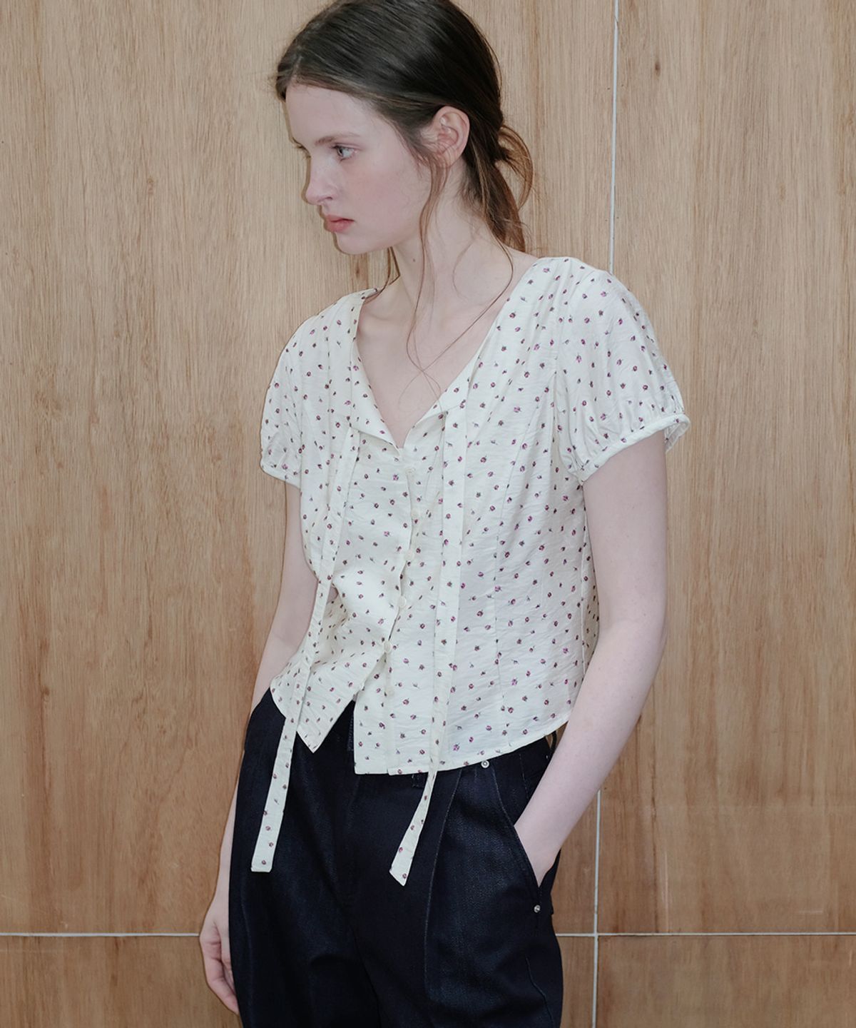 프리버07(FRIVER07) Flower tie crop blouse [FRSP06BL12]_Cream