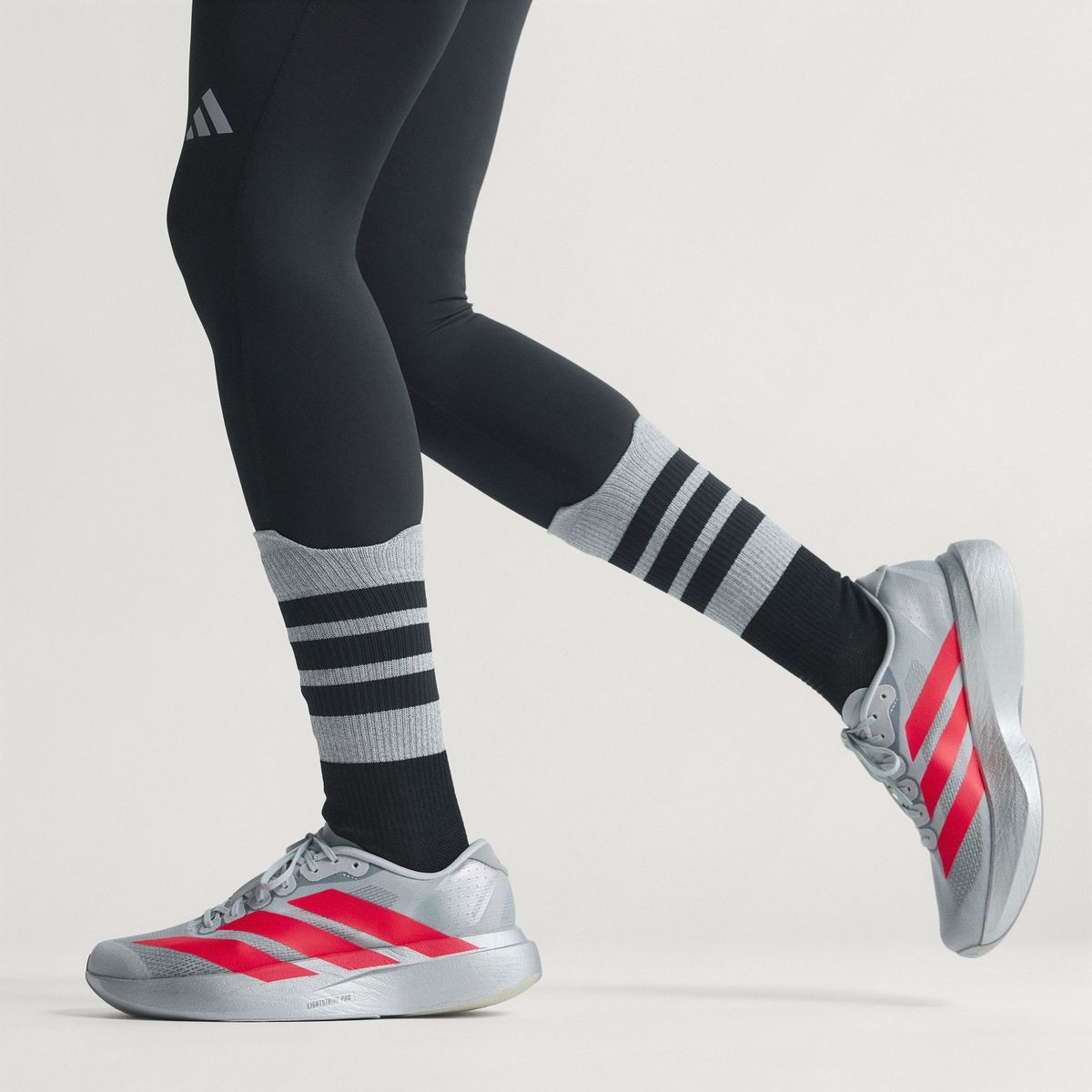 아디다스(ADIDAS) 아디제로 EVO SL W - 실버메탈릭:루시드레드 / KI3383