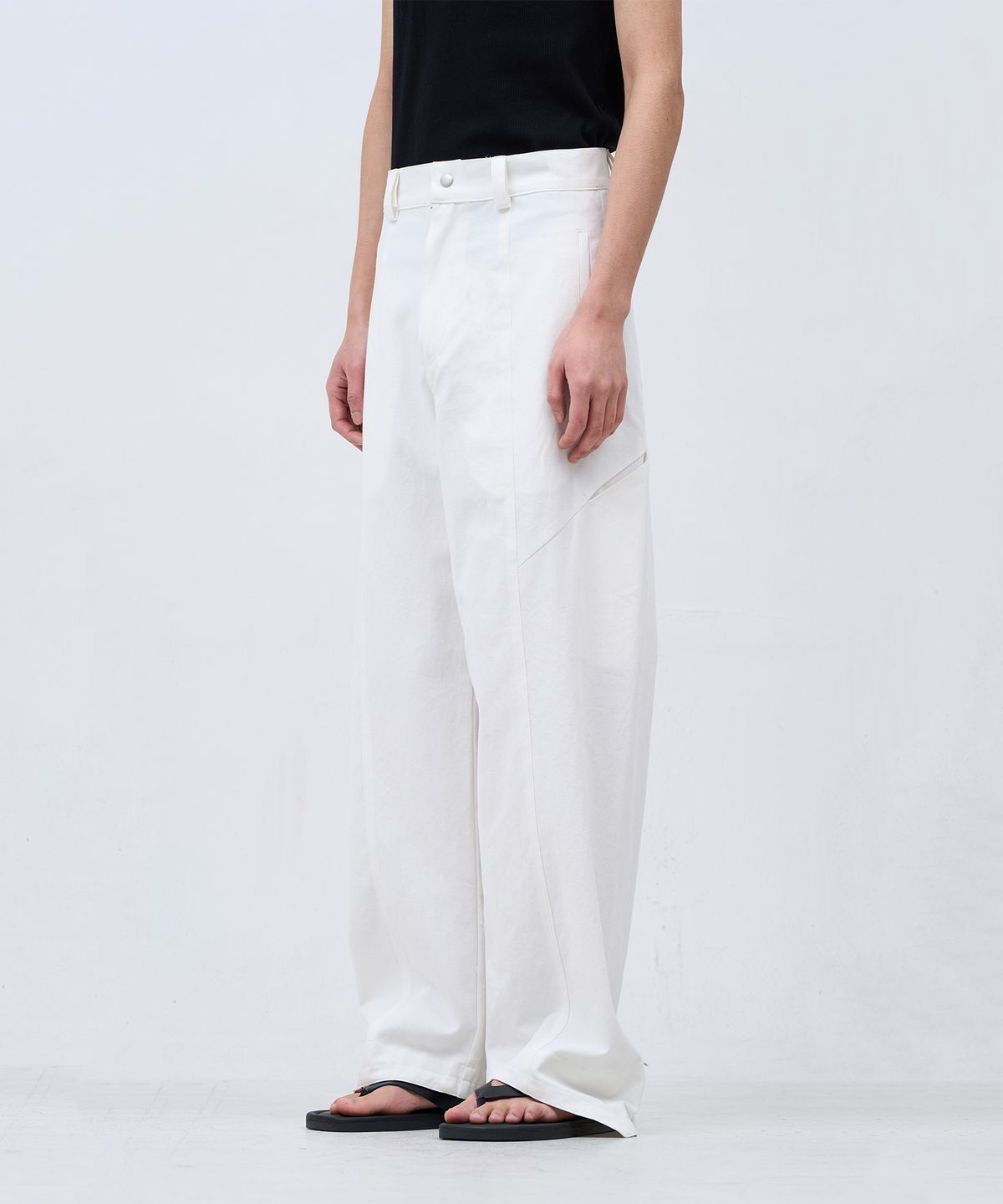 카사카사(KASAKASA) Cuffed Flow Pants White