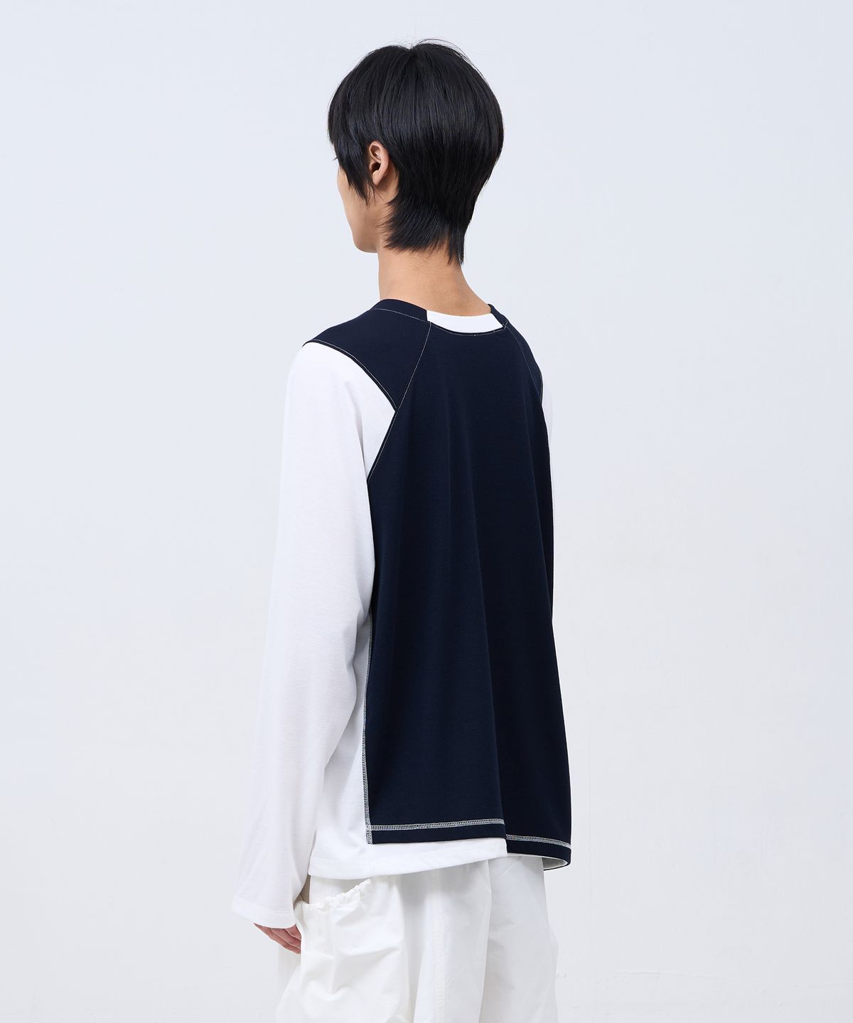 카사카사(KASAKASA) Asymmetric Raglan T-Shirt Navy
