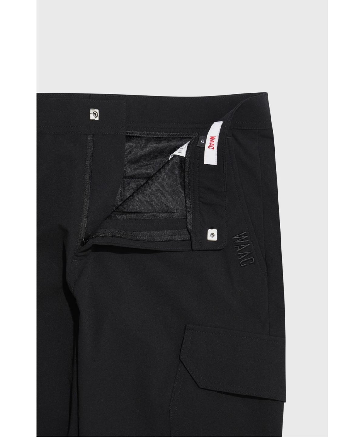 왁(WAAC) Men Cargo Tapered Pants WMPNM26202BKX