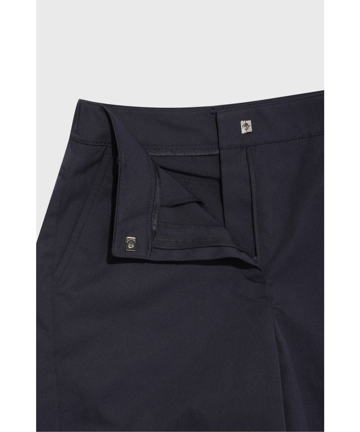 왁(WAAC) Women New fit tapered pants WWPNM26301NYX