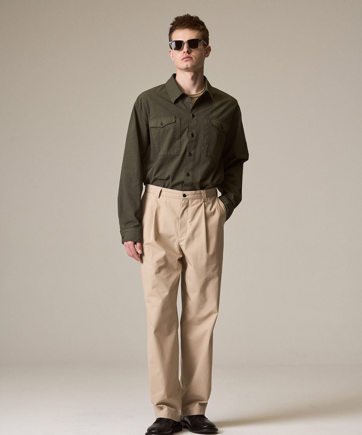 라이즈앤빌로우(RISE&BELOW) SUMMER GABARDINE M52 밀리터리 치노팬츠 KHAKI
