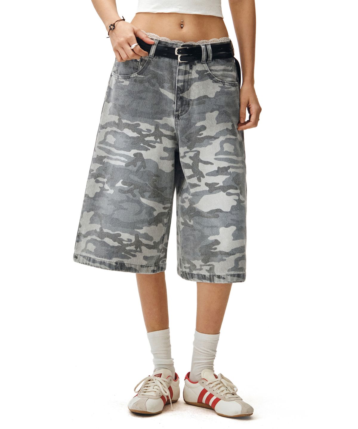 데케트 우먼(DECET WOMEN) Camouflage Bermuda Pants DCWPT025GRAY