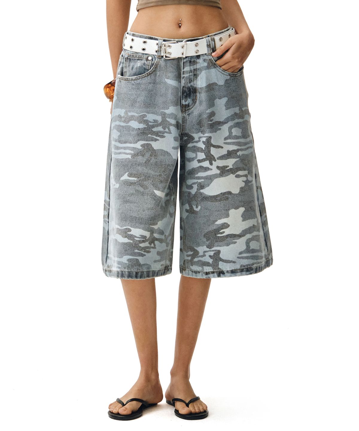 데케트 우먼(DECET WOMEN) Camouflage Bermuda Pants DCWPT025LIGHTBLUE
