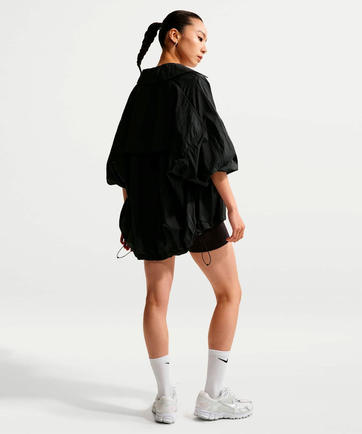 나이키(NIKE) 스포츠웨어 오버사이즈 경량 UV 재킷 W - 블랙:세일 / IO1521-010