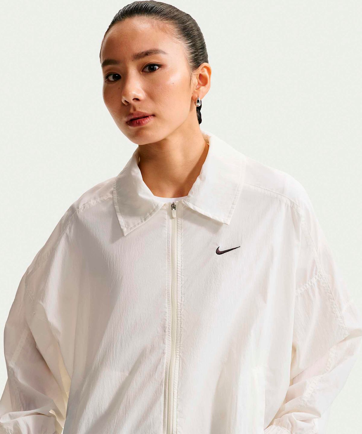 나이키(NIKE) 스포츠웨어 오버사이즈 경량 UV 재킷 W - 세일:블랙 / IO1521-133