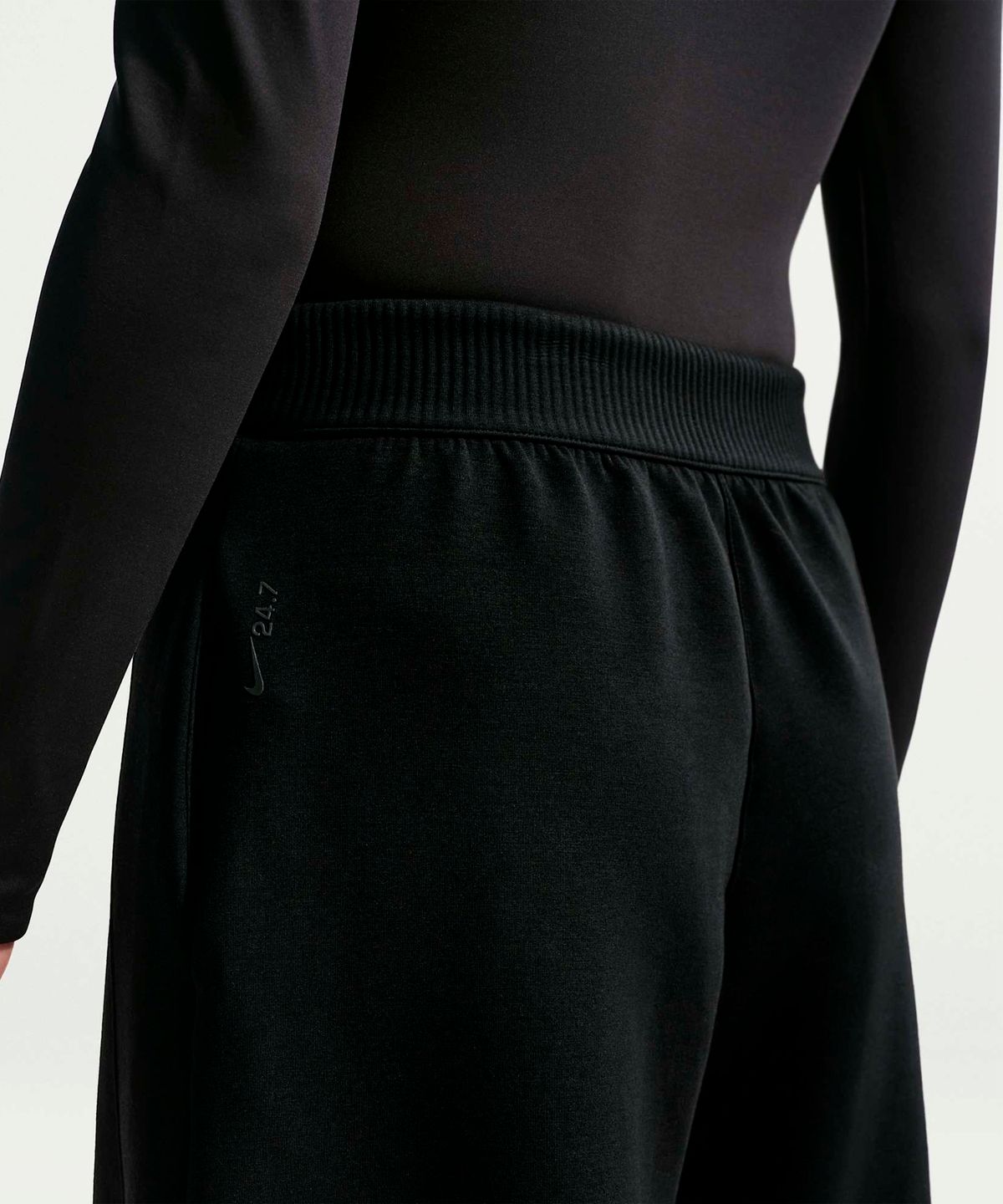 나이키(NIKE) 24.7 임파서블리소프트 하이웨이스트 와이드 레그 팬츠 W - 블랙:다크 스모크 그레이 / IR1933-010